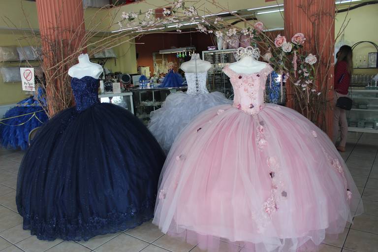 Combinan cubrebocas con vestidos de bodas y XV años noticias ciudad juarez  - El Heraldo de Juárez | Noticias Locales, Policiacas, sobre México,  Chiahuahua y el Mundo