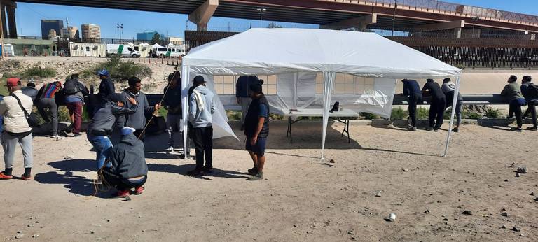 Migrantes organizan su propio centro de acopio - El Heraldo de Juárez |  Noticias Locales, Policiacas, sobre México, Chiahuahua y el Mundo